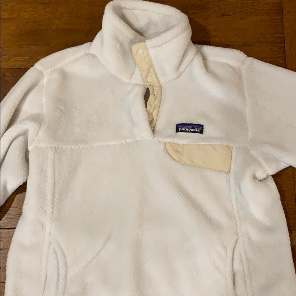 Women’s Patagonia Pullover (Cream)